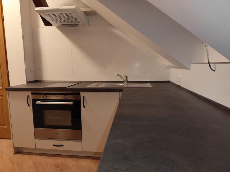 Kuchyně na míru v podkroví